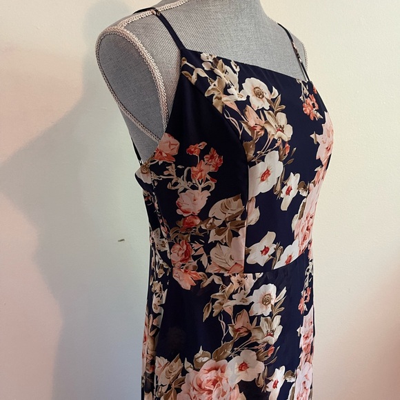 Lulu's Floral Maxi Dress - Picture 8 of 15